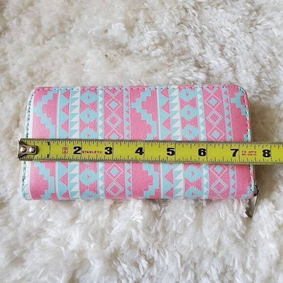 Women's Tribal Print Pink / Blue - Picture 5 of 5